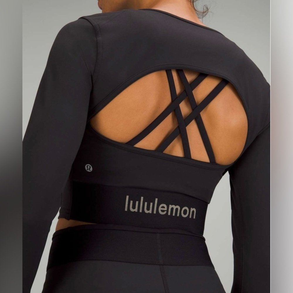 Lululemon Logo Elastic Everlux Long Sleeve Shirt in Black / Trench - Picture 3 of 9
